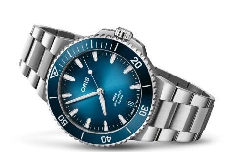 Oris Aquis Date Calibre 400 43.5 Stainless Steel Replica Watch 01 400 7790 4135-07 8 23 02PEB